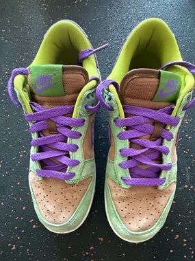 Nike DUNK Low-Top Green, Brown & Purple sneakers